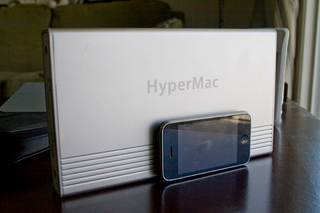 Illustration for article titled HyperMac External Battery Gives MacBooks a 32 Hour Boost